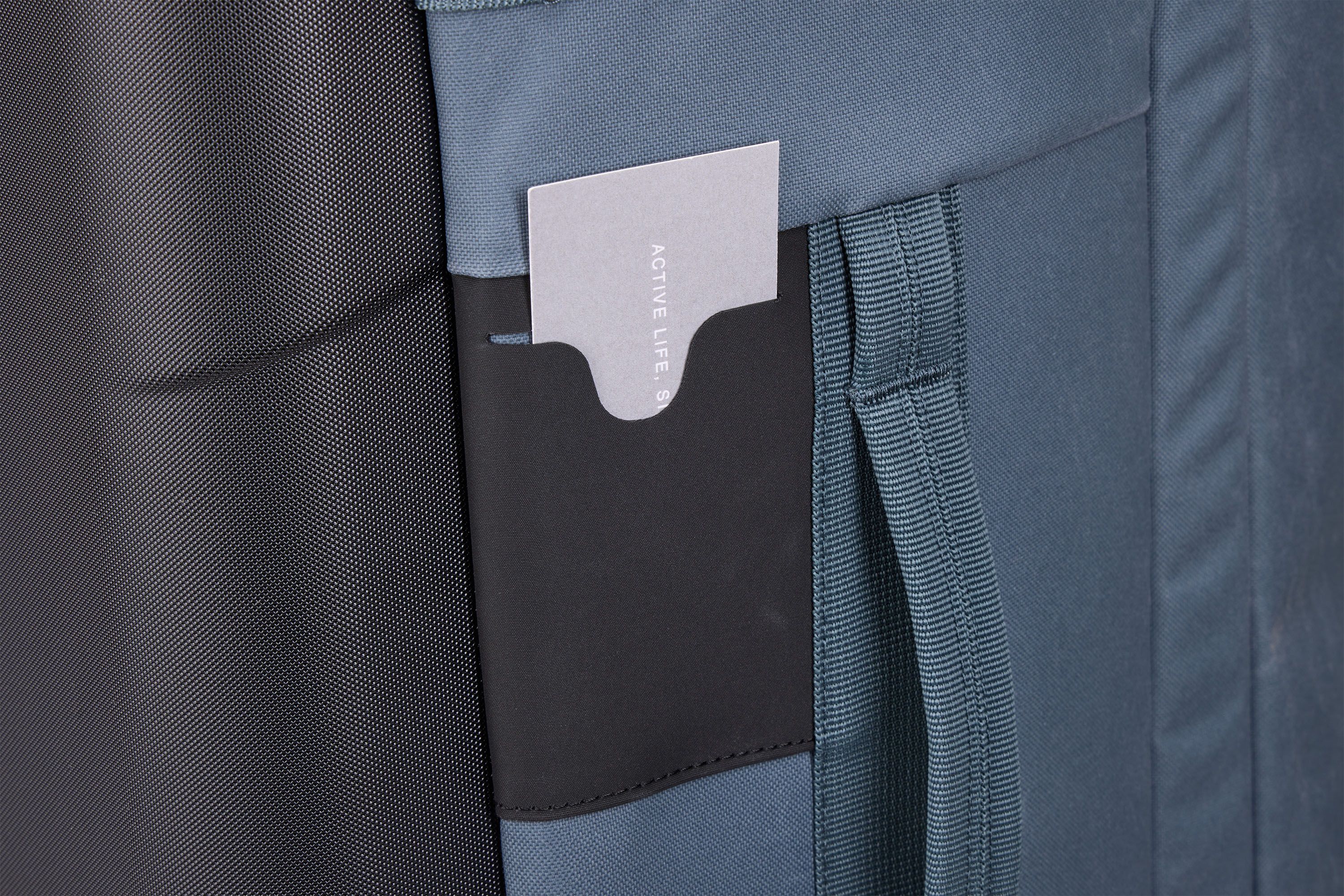 Thule Aion wheeled duffel 70cm/28" dark slate