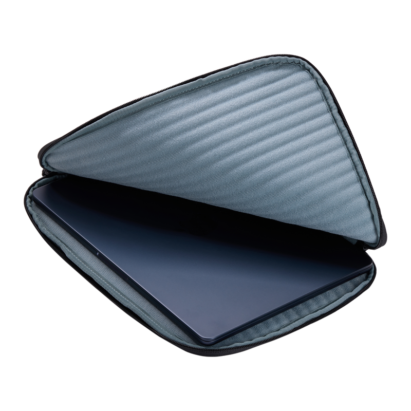 Thule Subterra 2 MacBook sleeve