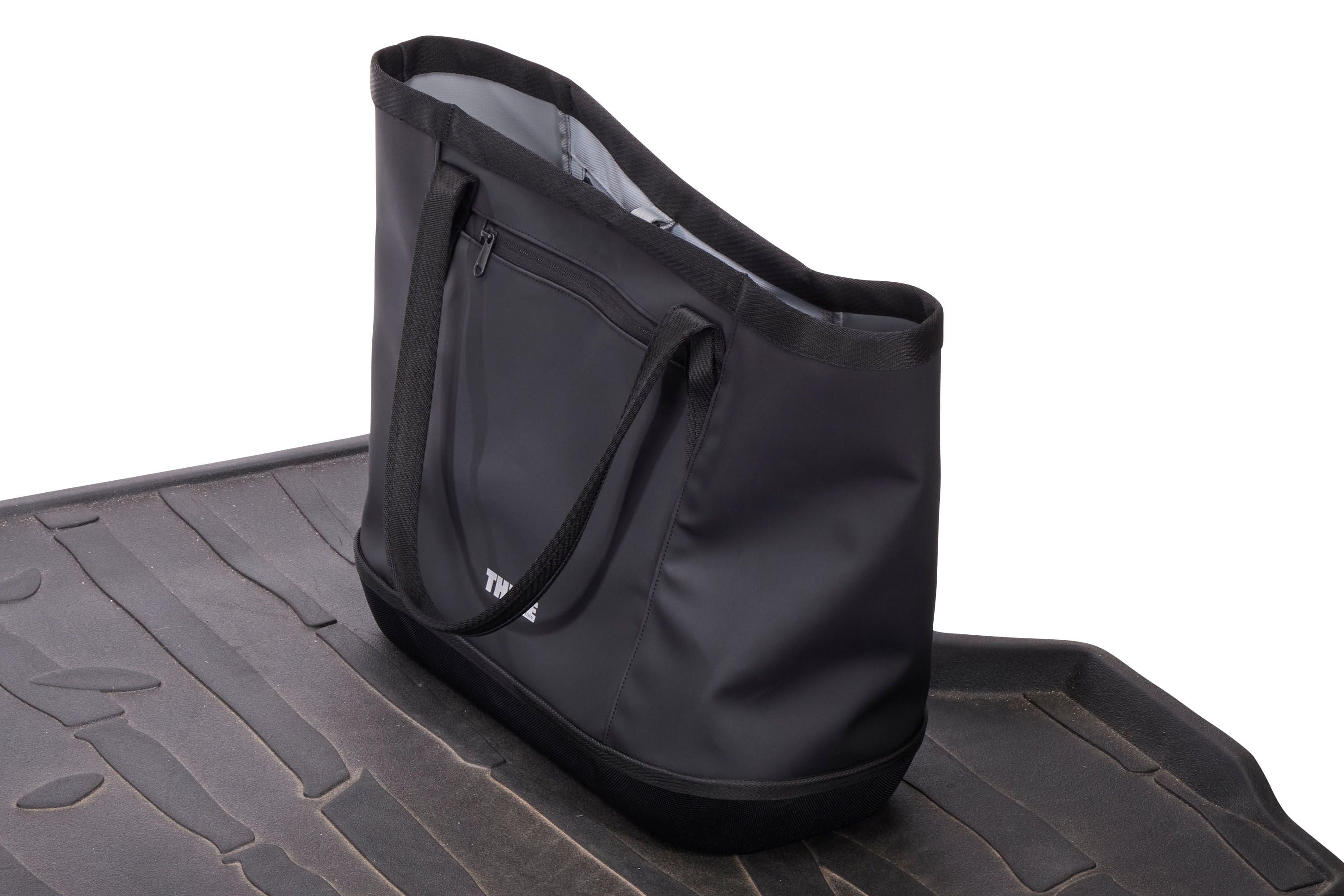 Thule Chasm gear tote 30L black