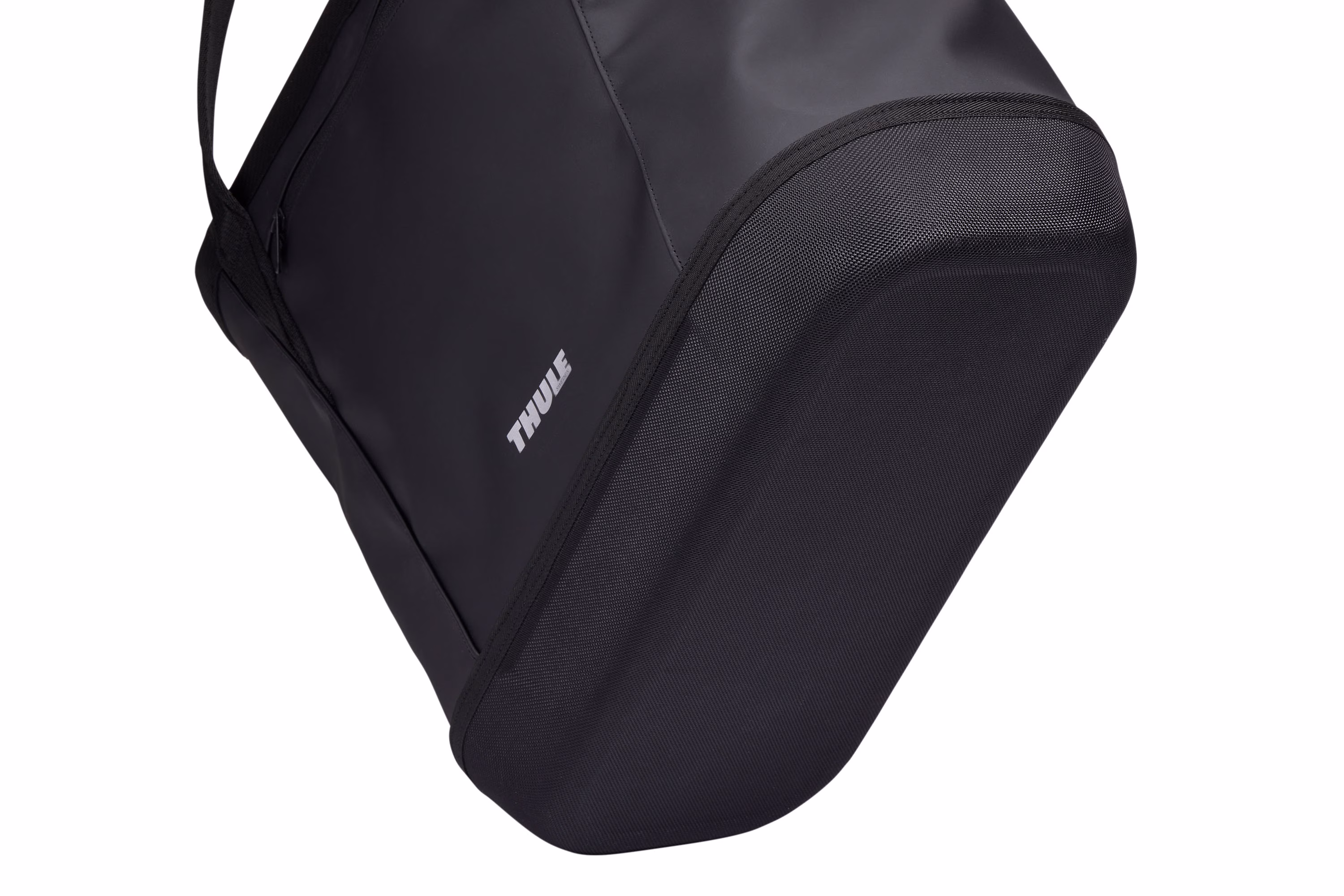 Thule Chasm gear tote 30L black