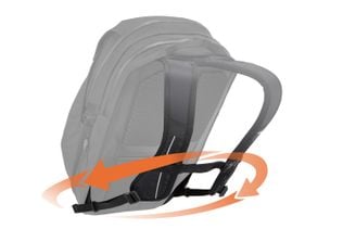 Thule Paramount Commuter Backpack 27L 3204731 shoulder and sternum strap
