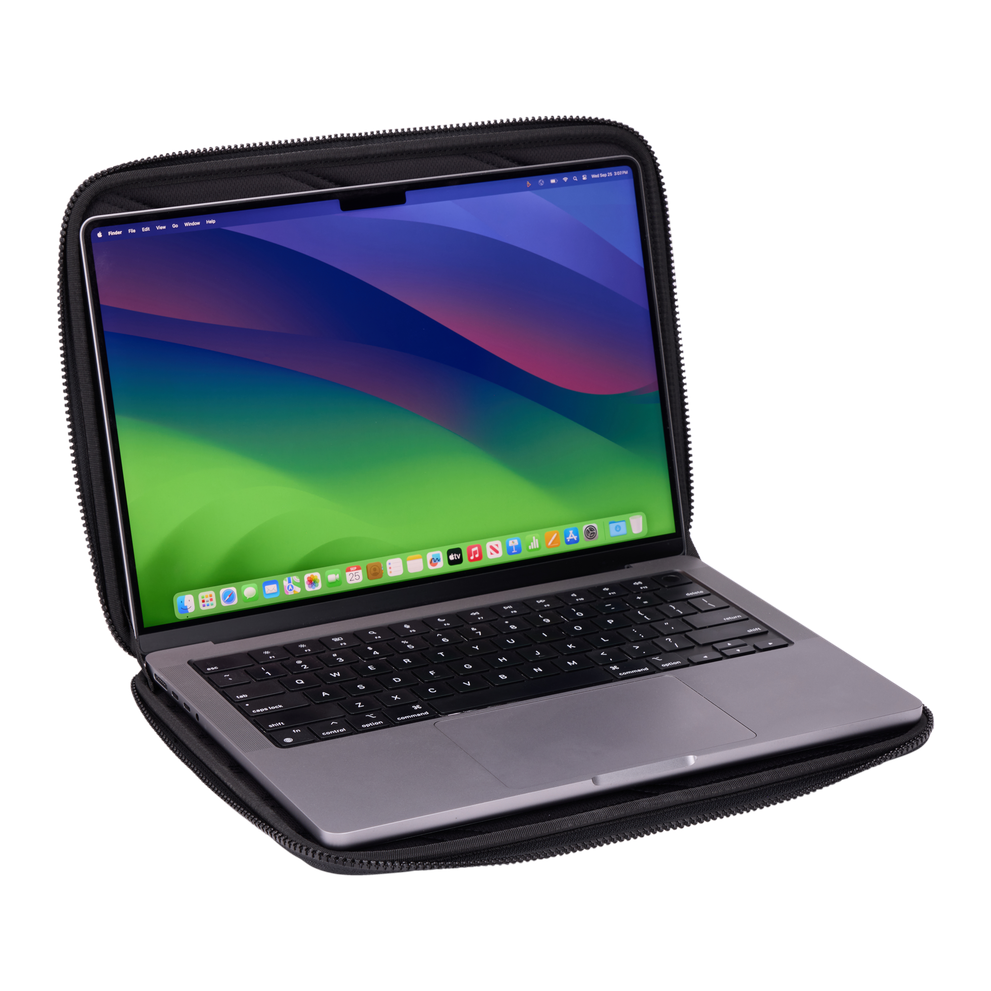 Thule Gauntlet MacBook® Pro sleeve 14" black