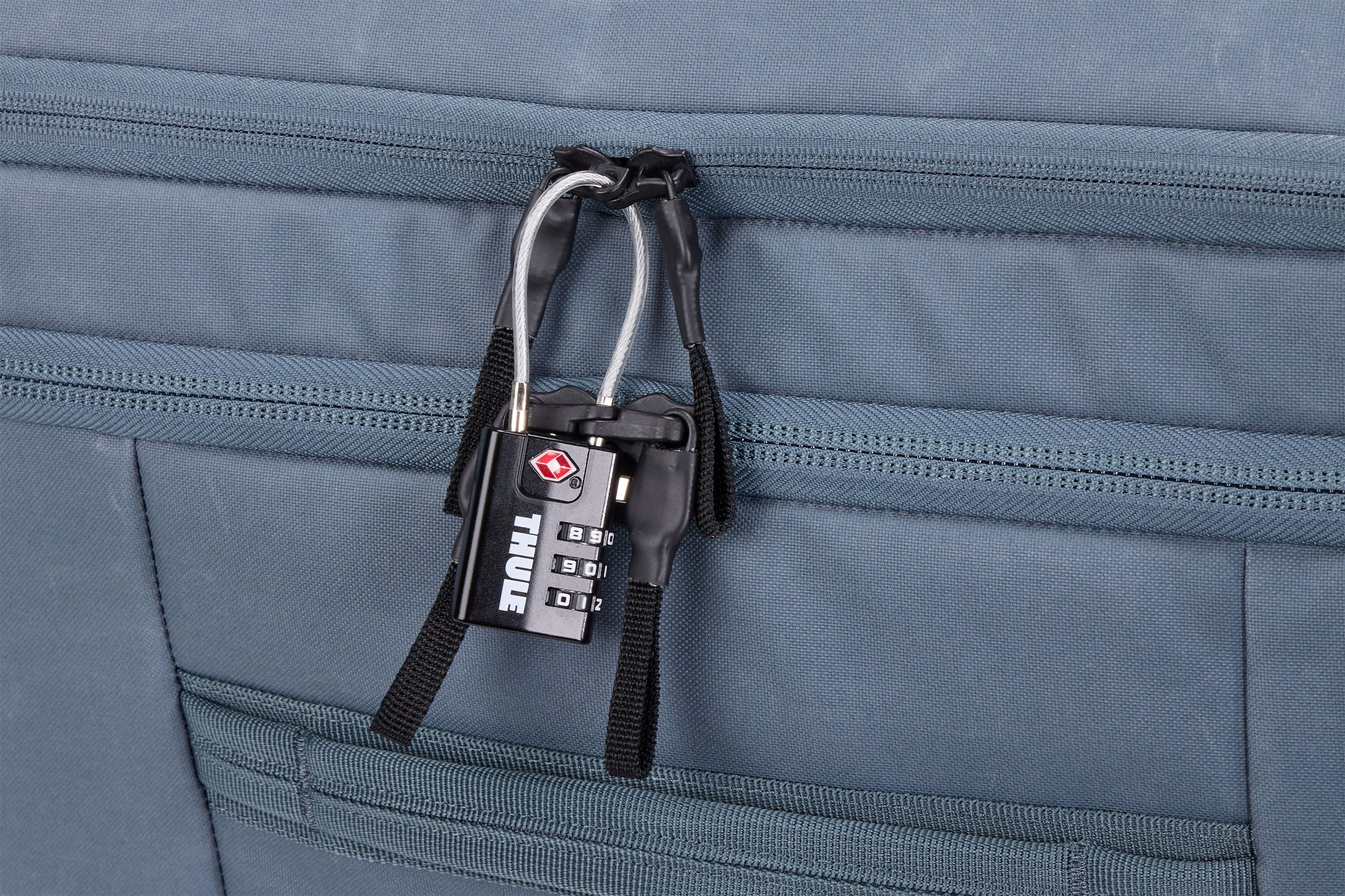 Thule Aion wheeled duffel 70cm/28" dark slate