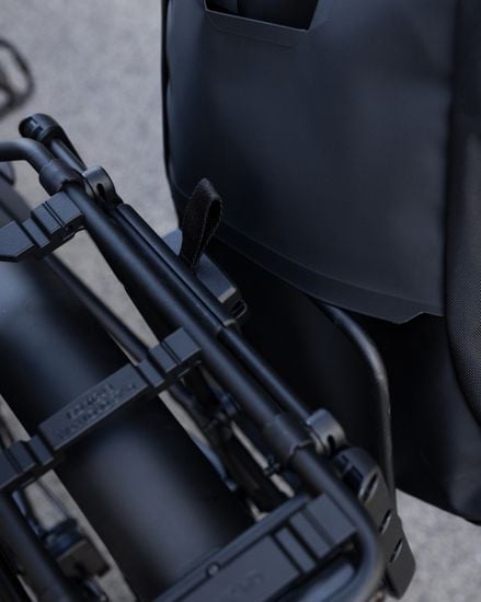 Thule Shield attaché with InLock 16" attached with the InLock mounting system