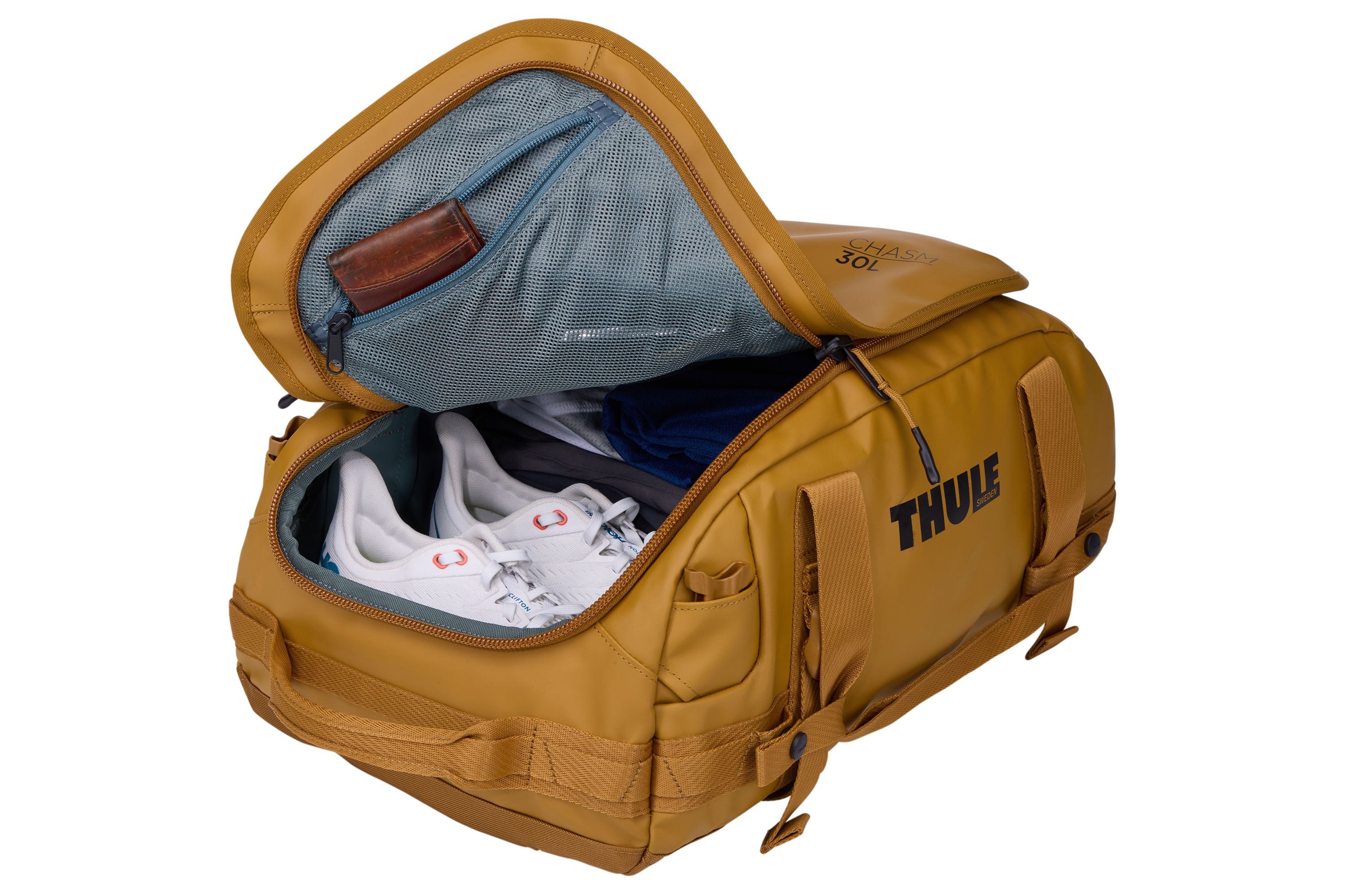 Thule Chasm 30L duffel golden