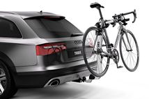 Thule Helium Pro 2 9042PRO with bikes on car