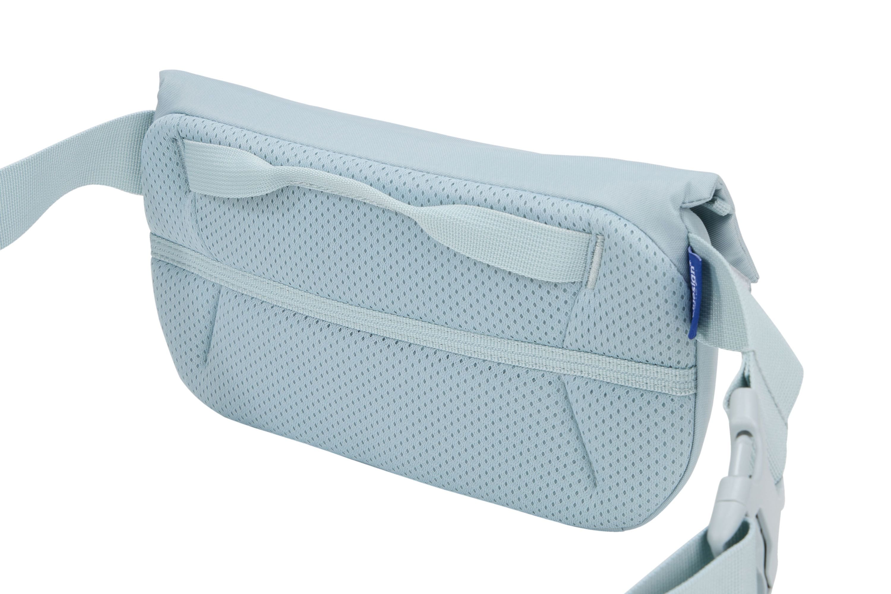 Thule EnRoute sling bag 2L soft blue/darkest blue