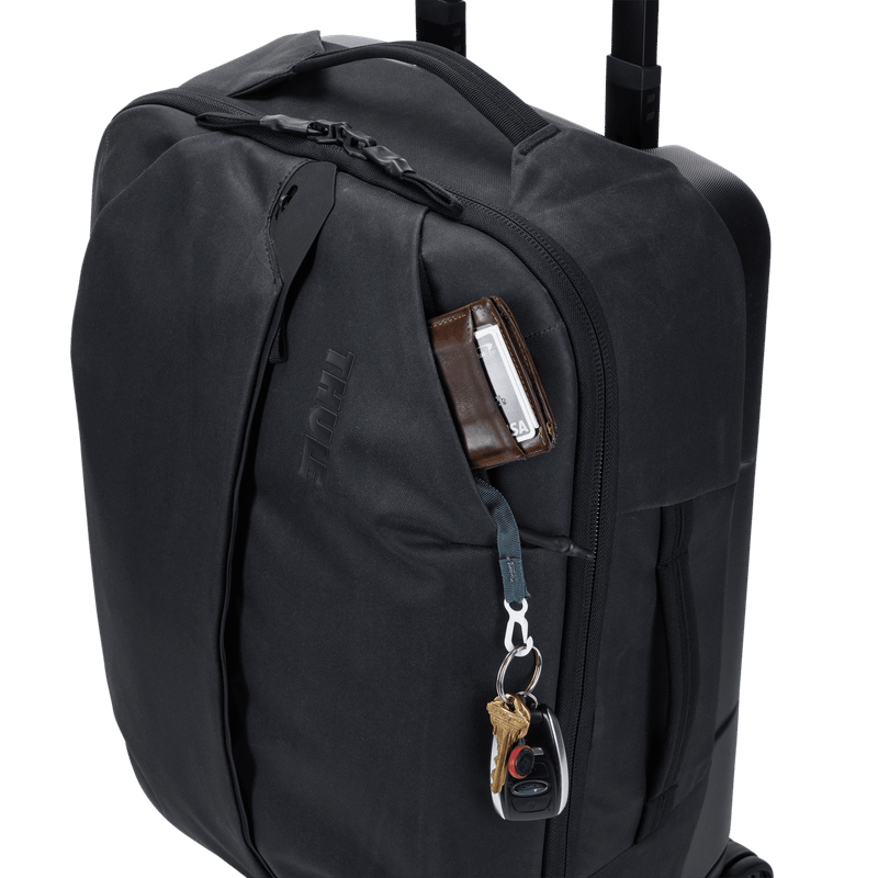 Thule Aion carry on spinner black