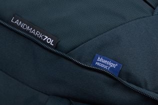 Thule Landmark 70L feature