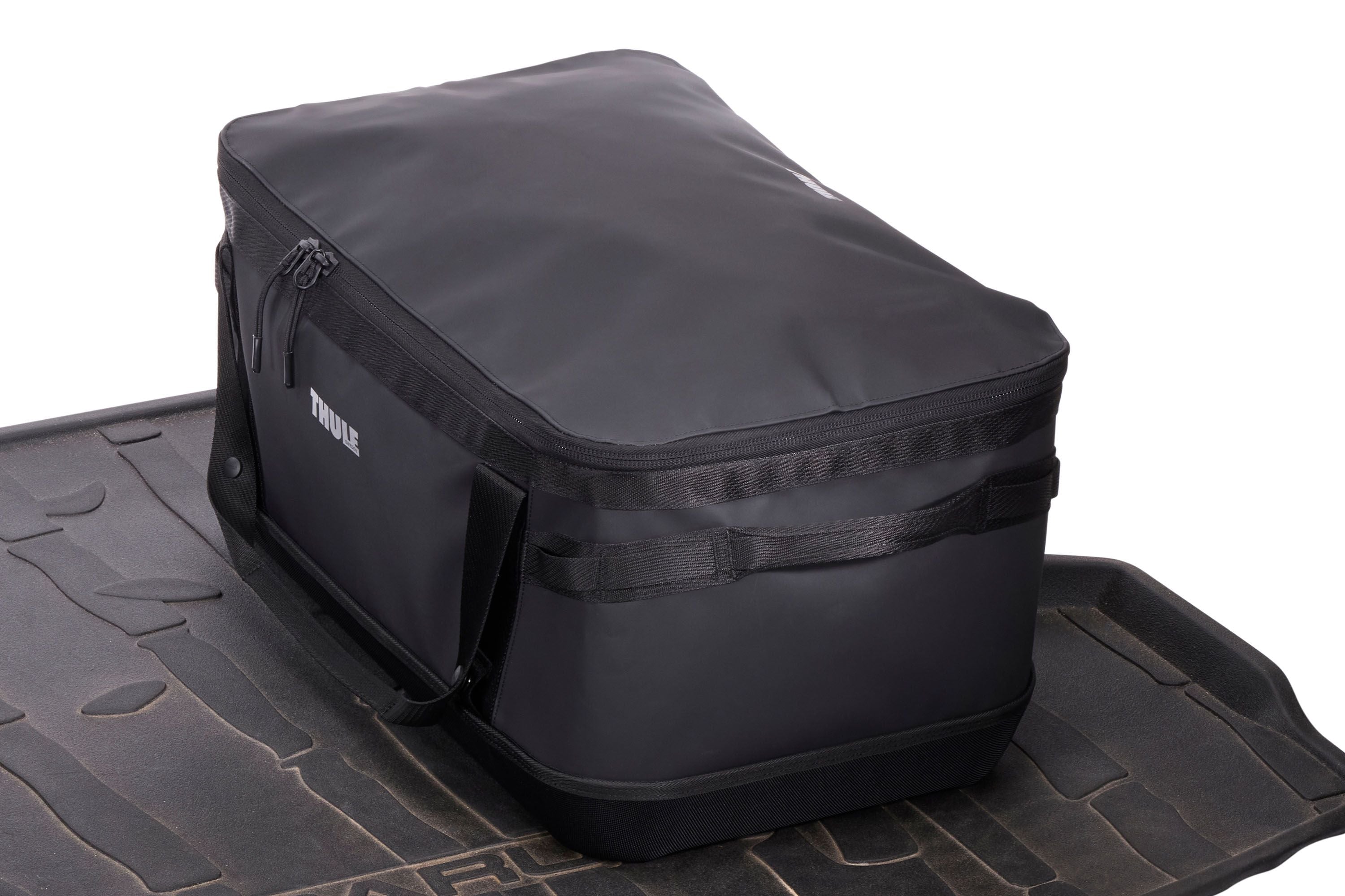 Thule Chasm gear haulers 55L black