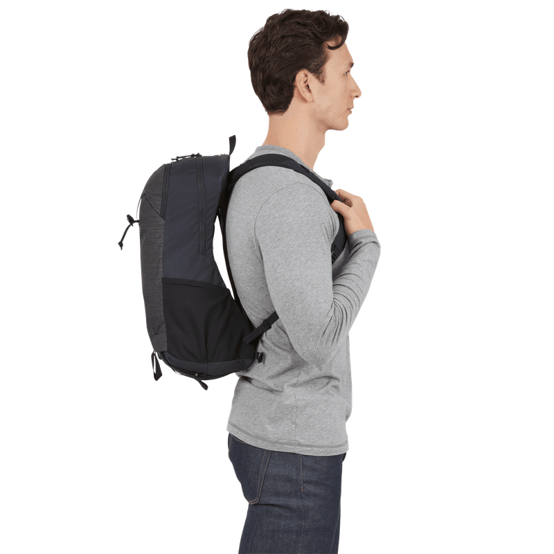 Thule Nanum 18L hiking backpack black