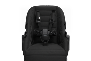 Thule Urban Glide reversible seat feature - Comfy and safe with magnetic buckle