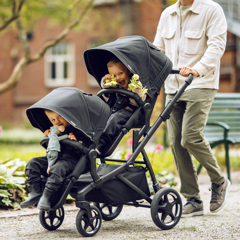 Thule Sleek 2 lifestyle image