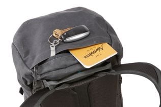 Thule AllTrail X 25L zippered lid