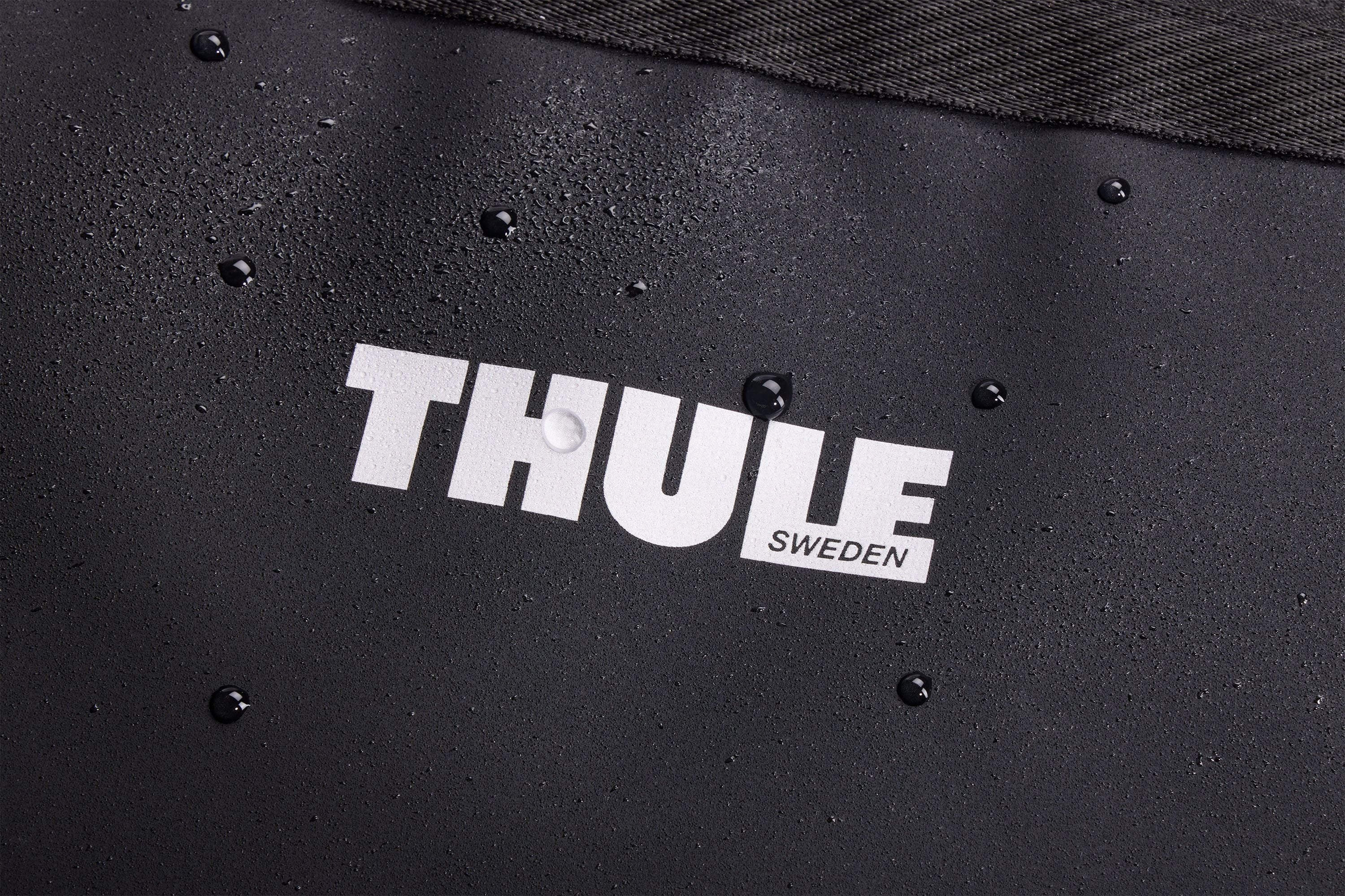 Thule Chasm gear haulers 80L black
