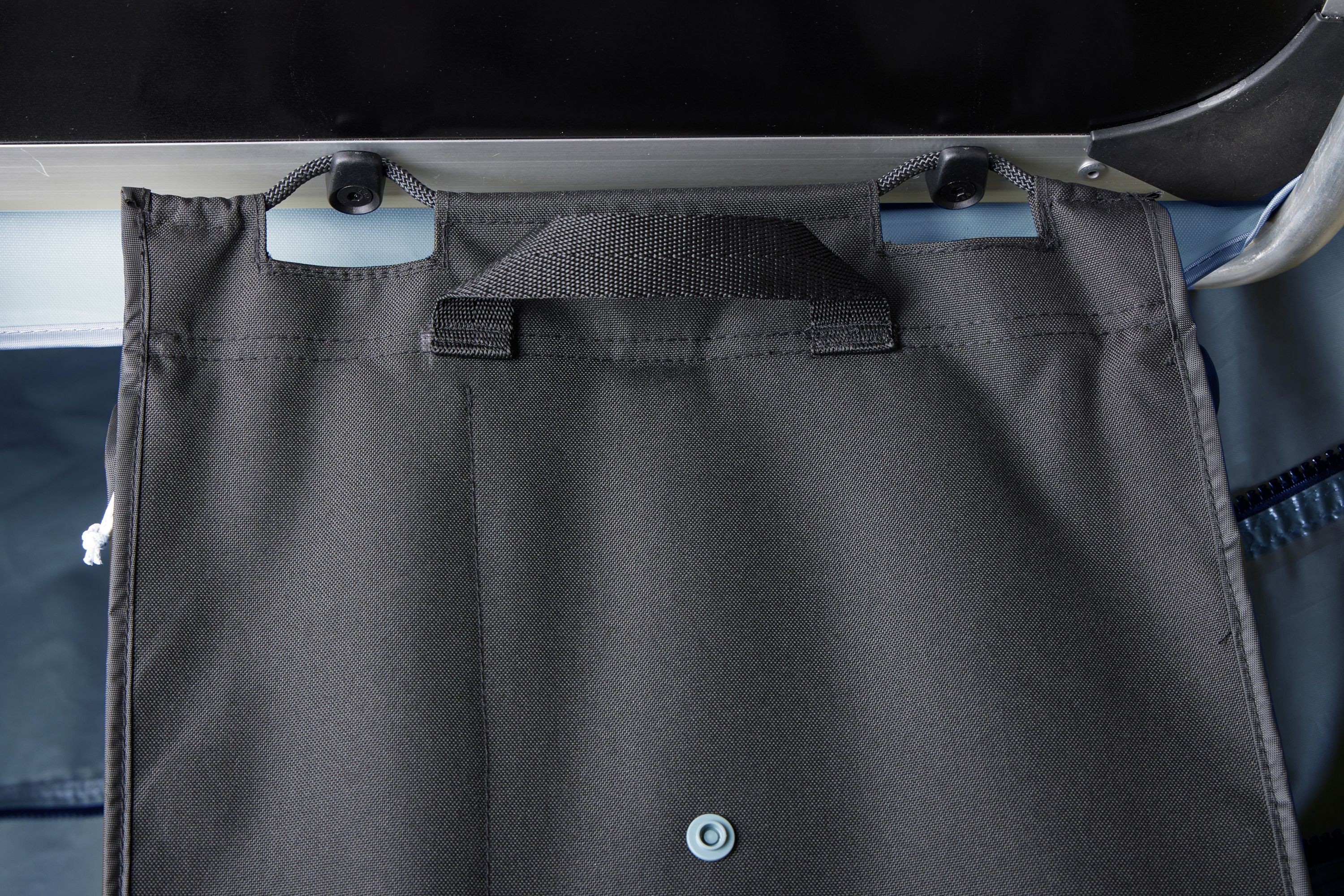 Thule Approach 2 feature dark slate