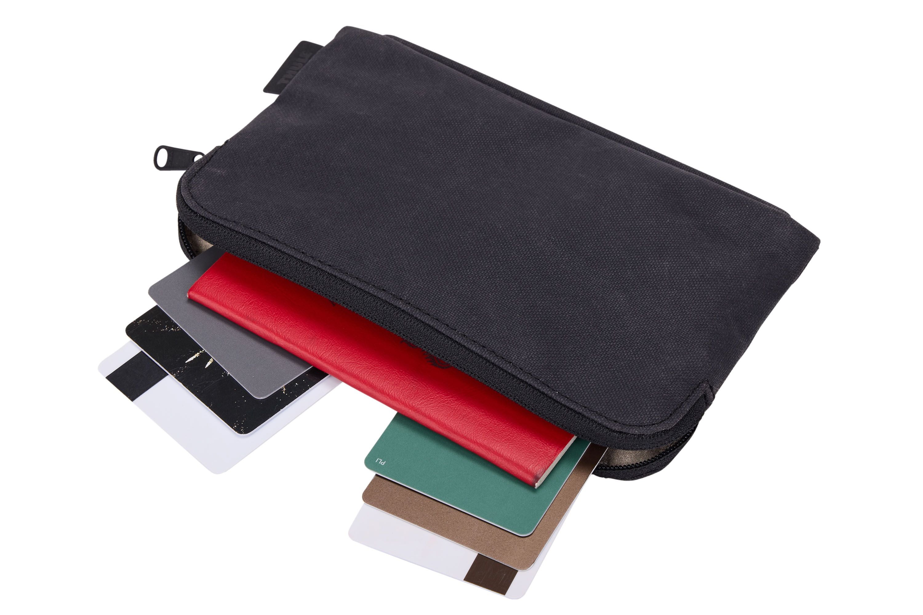 Thule Aion travel organizer black