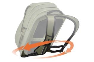 Thule Paramount Commuter Backpack 27L 3204732 shoulder and sternum strap