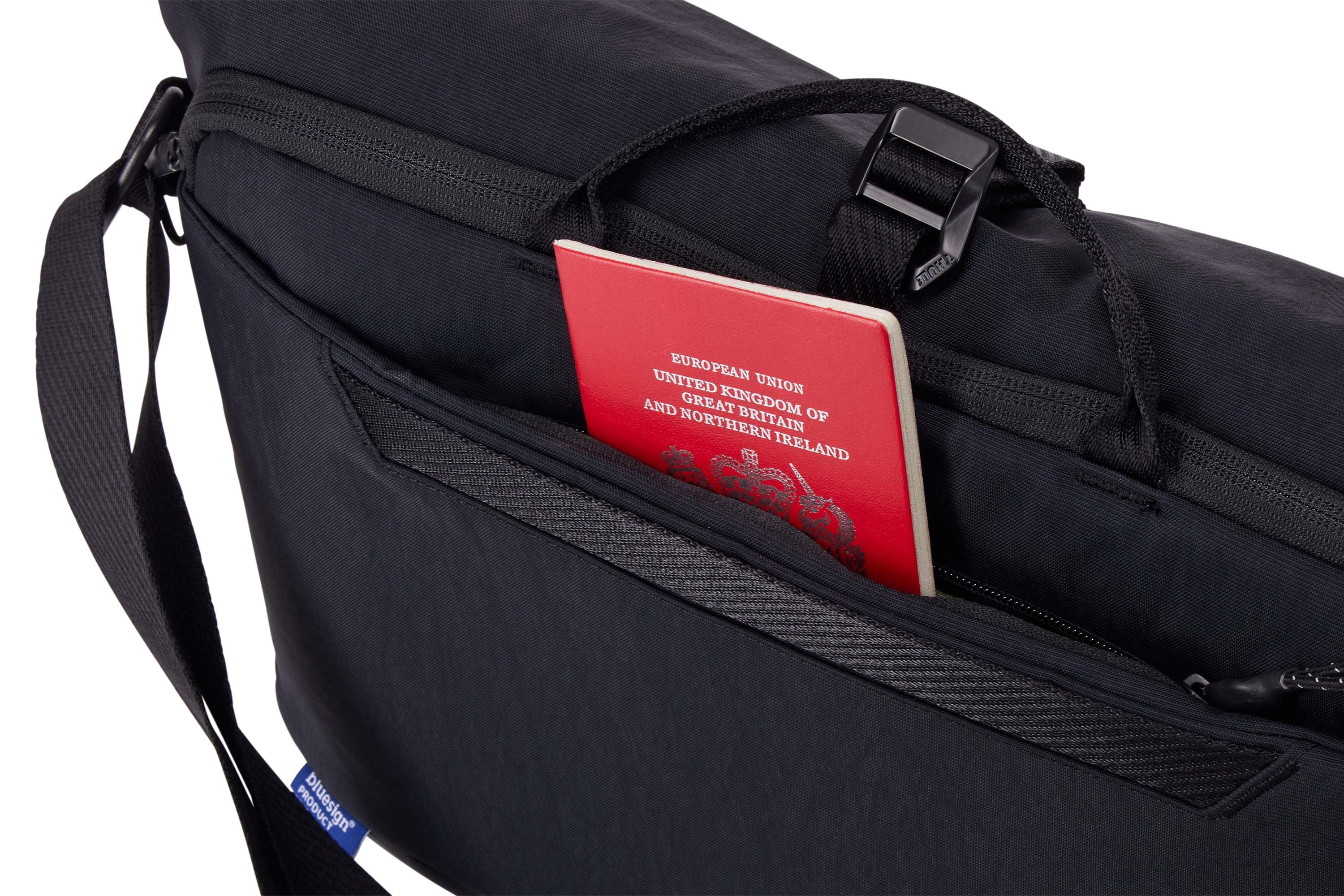 Thule Paramount Crossbody 14L Black