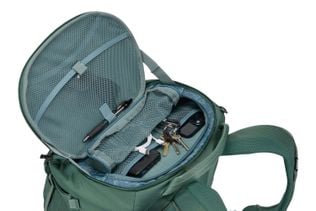 Thule Landmark 40L feature
