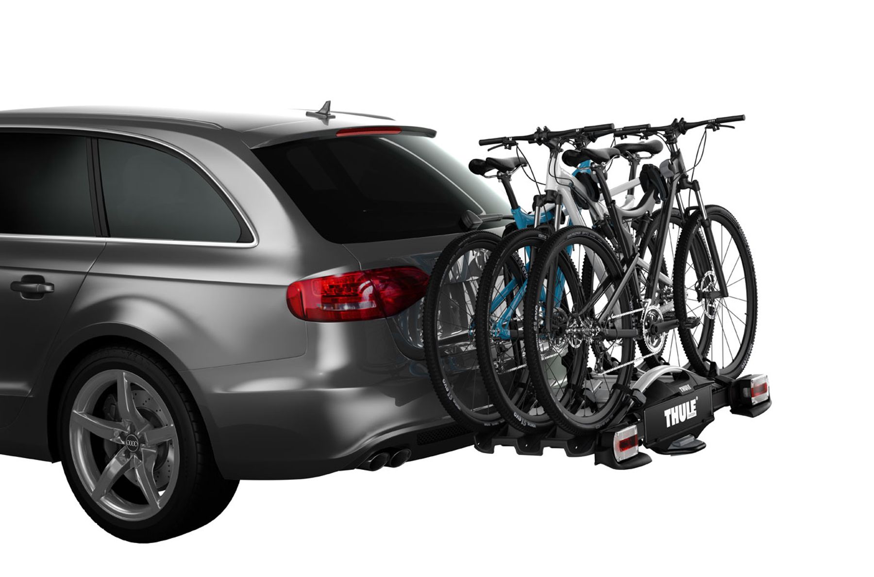 Thule VeloCompact 3 7-pin 925001 on car with bikes