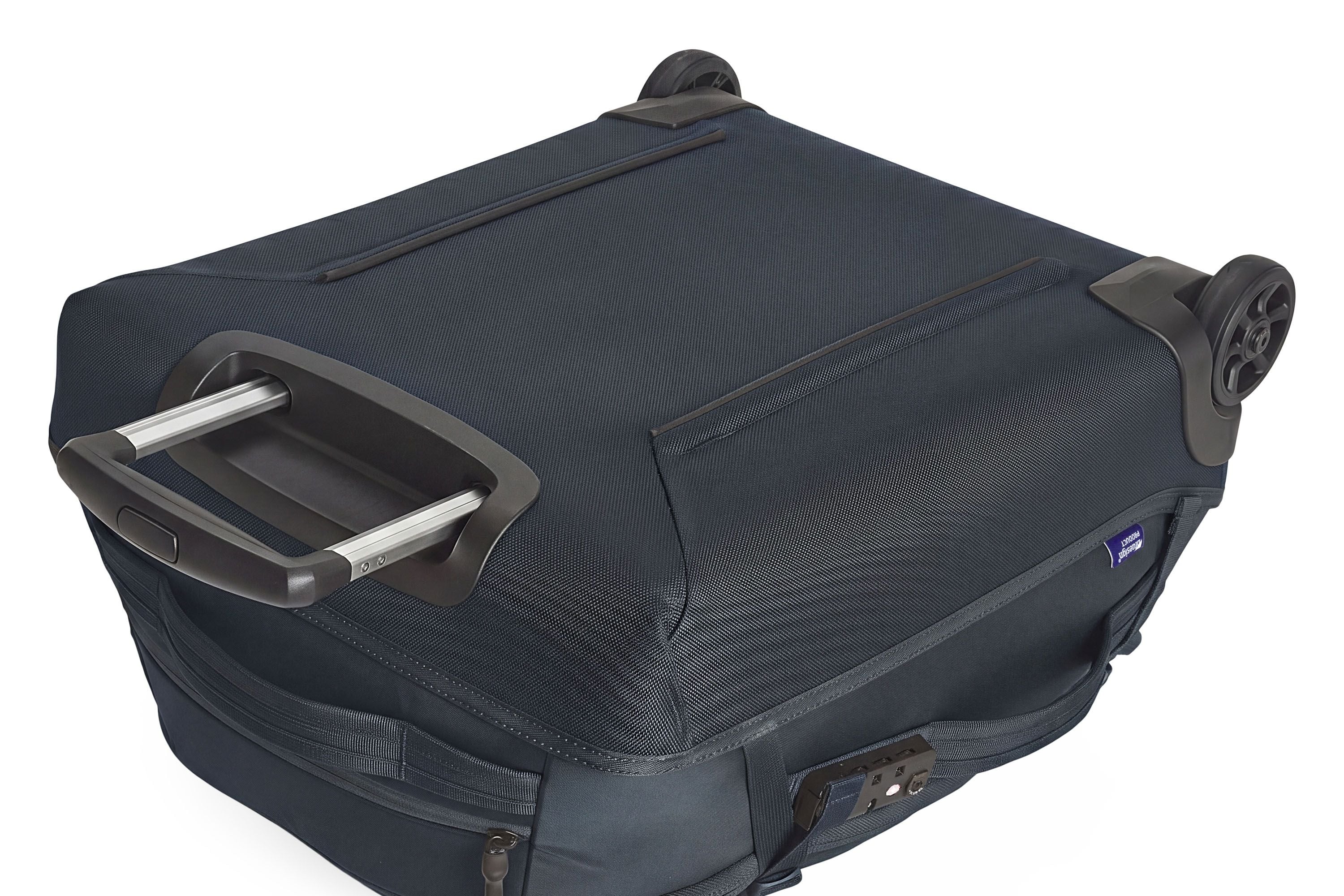 Thule EnRoute widebody carry on darkest blue