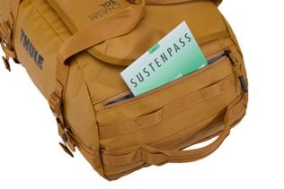 Thule Chasm 30L duffel golden