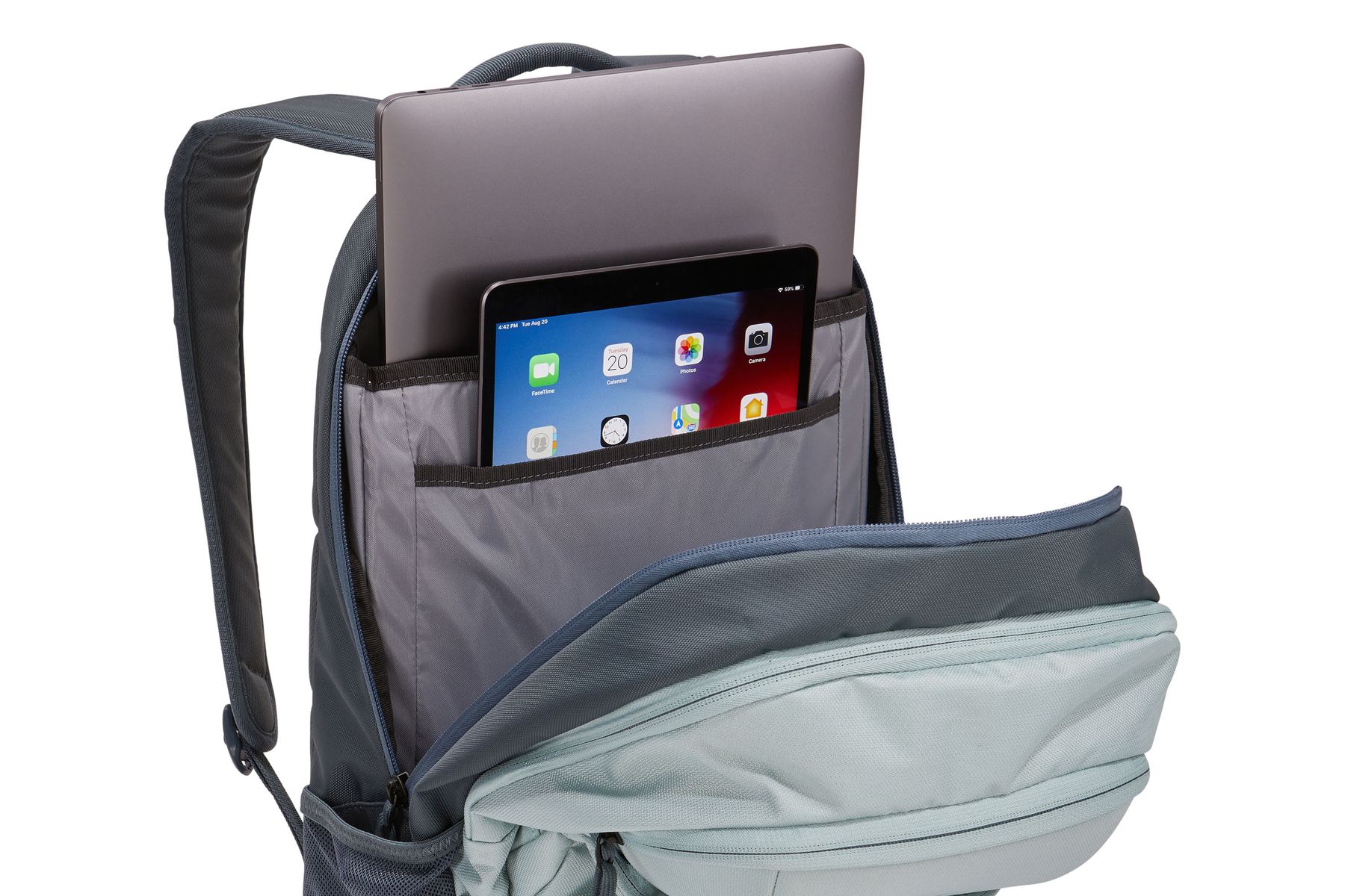 thule chronicle backpack