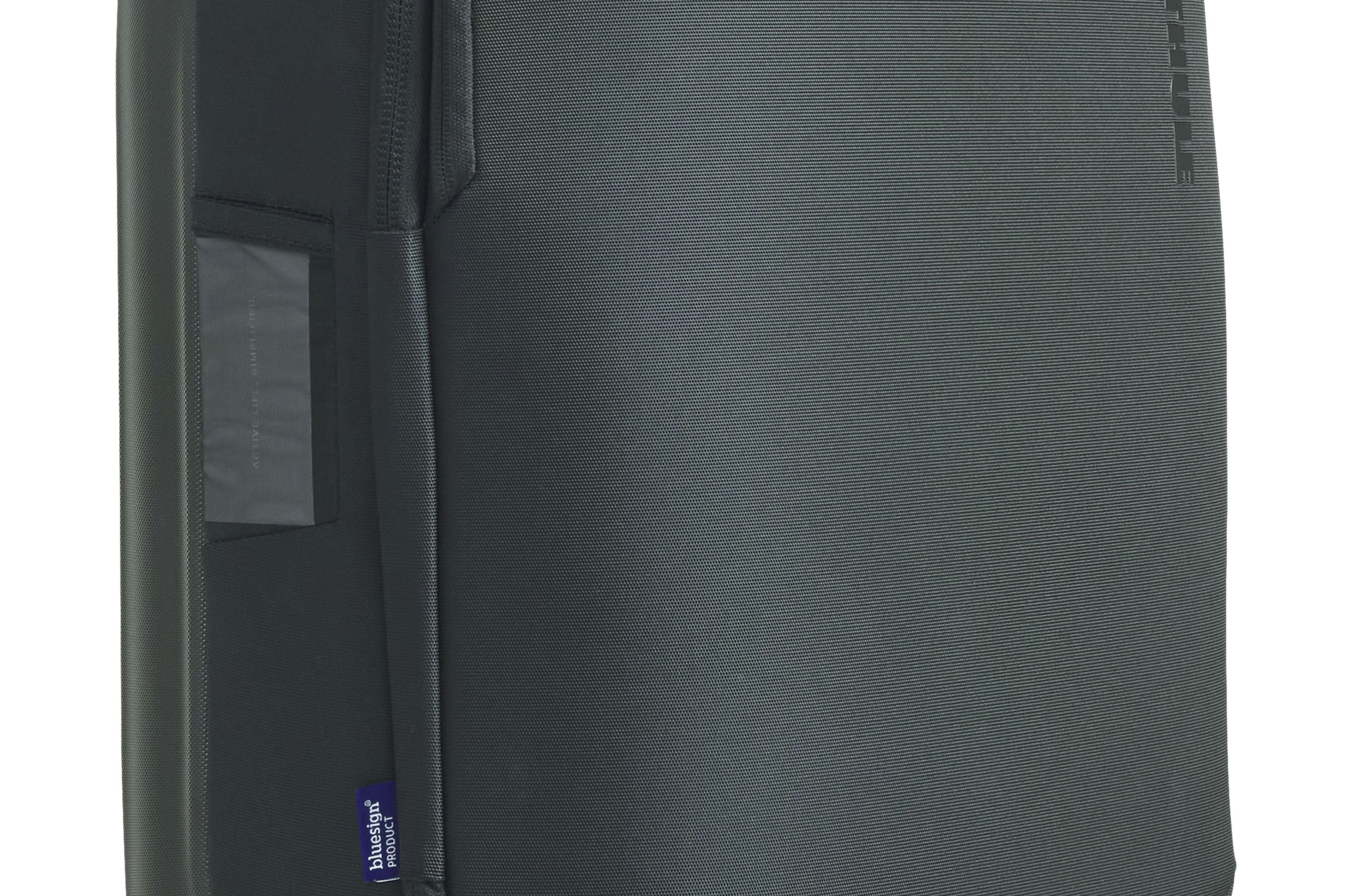 Thule Subterra 2 widebody carry on spinner TSA lock dark slate