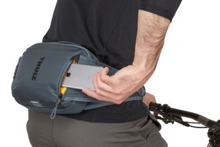 Thule Rail Hip Pack 2L 3204480 soft lined pocket