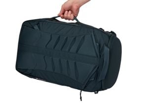 Thule Landmark 60L feature