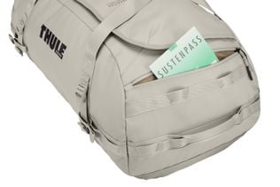 Thule Chasm 70L duffel soft sand