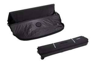 Thule RoundTrip MTB bike case feature