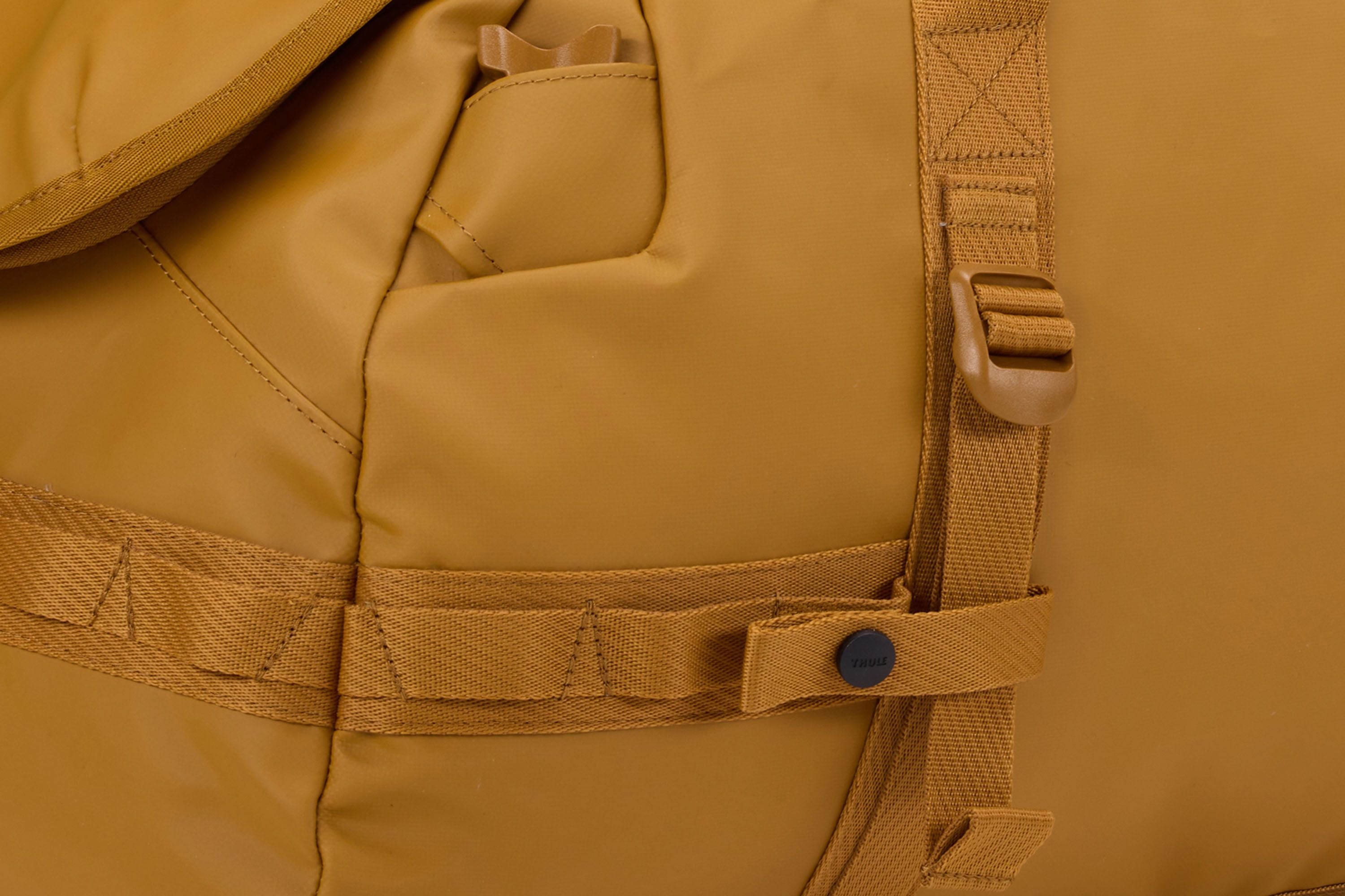 Thule Chasm duffel 90L golden
