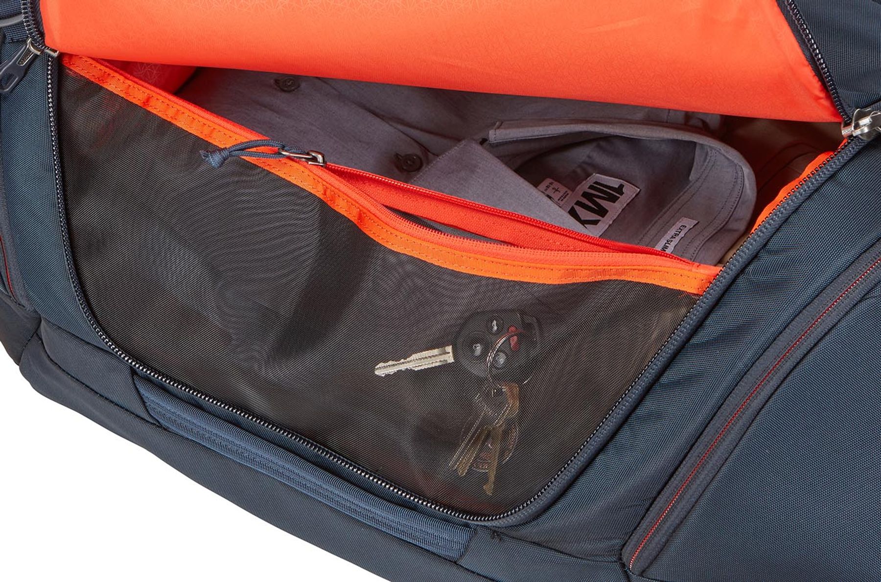 thule subterra duffel 60l