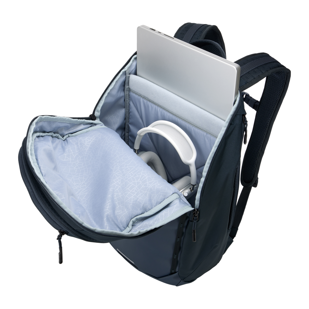 Thule Chasm laptop backpack 26L darkest blue