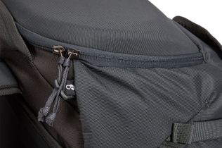 Thule Landmark 60L men's LoopLocks