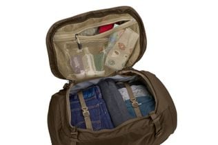 Thule Landmark 40L feature