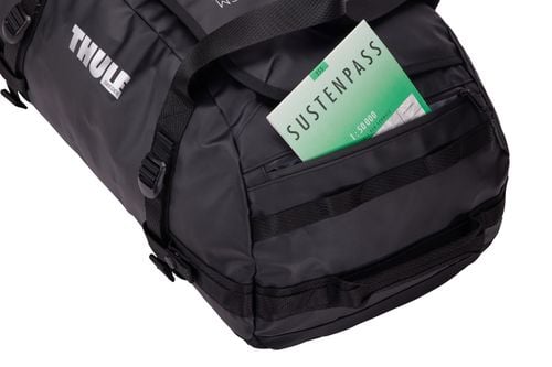 Thule Chasm 40L duffel black