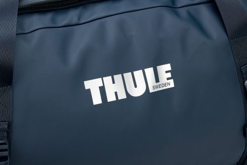 Thule Chasm duffel 90L darkest blue