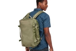 Thule Chasm 30L duffel olivine