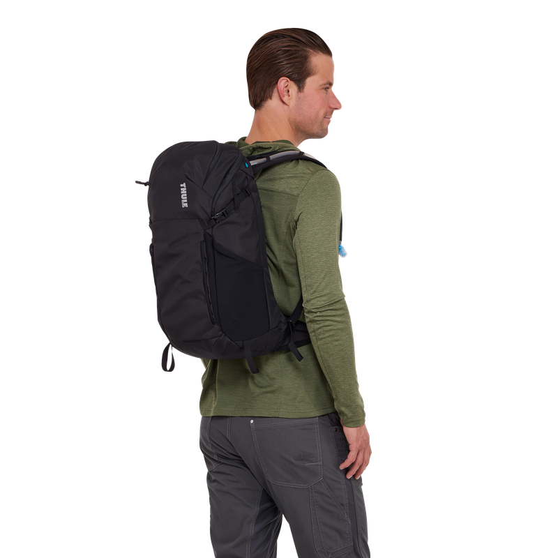 Thule AllTrail hydration pack 22L black