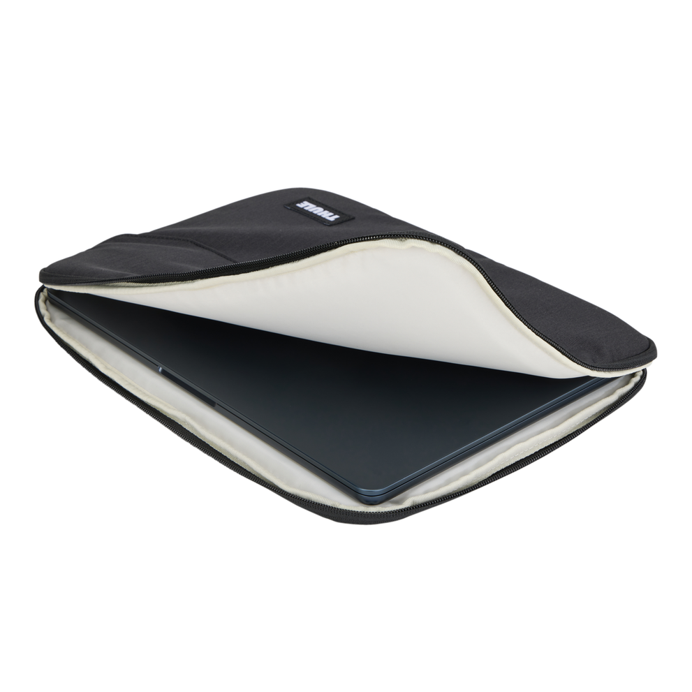 Thule Lithos sleeve MacBook Air 13'' black