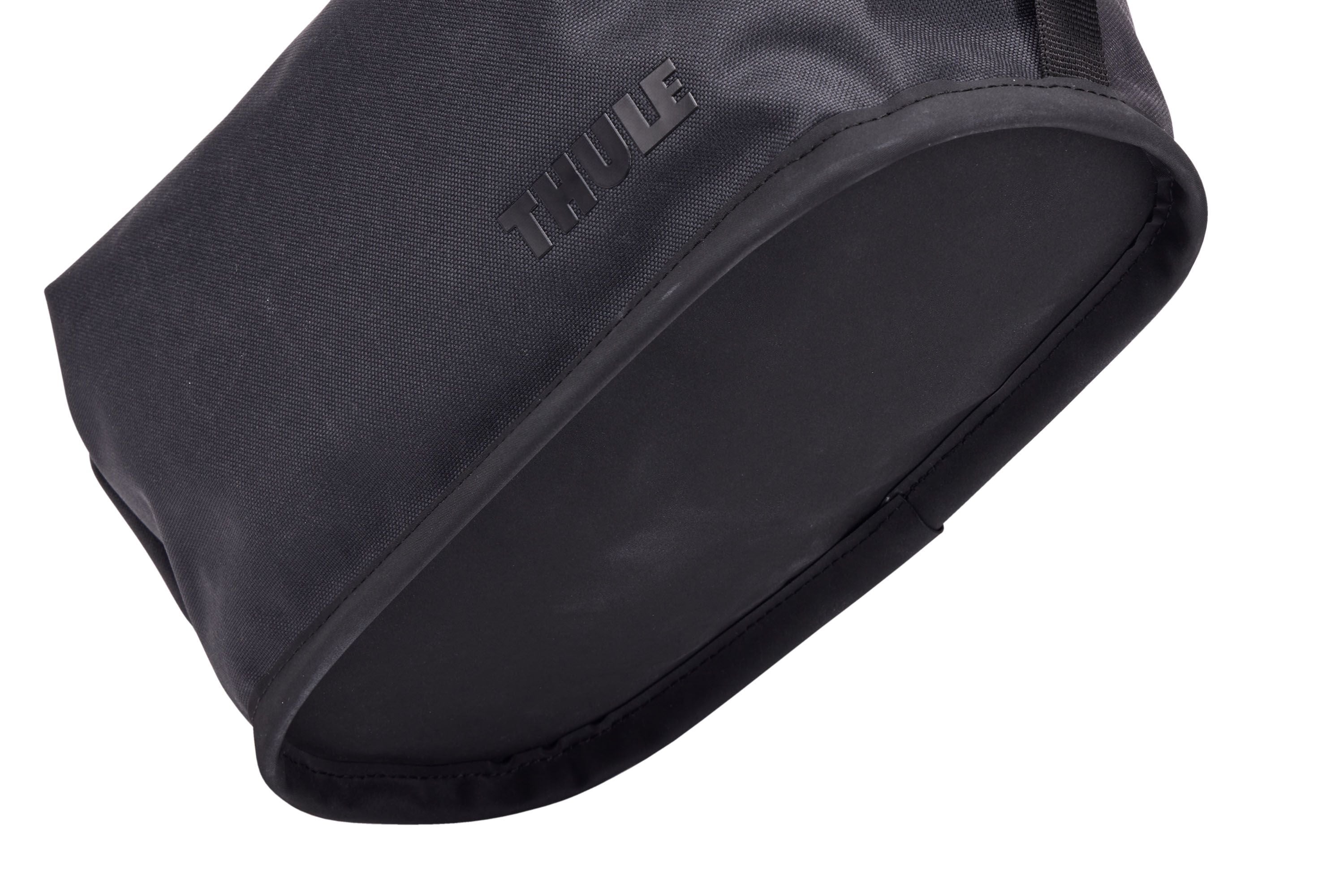 Thule Aion tote bag black