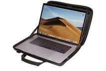 Thule Gauntlet MacBook Pro® Attaché 16 Black - Front Opened