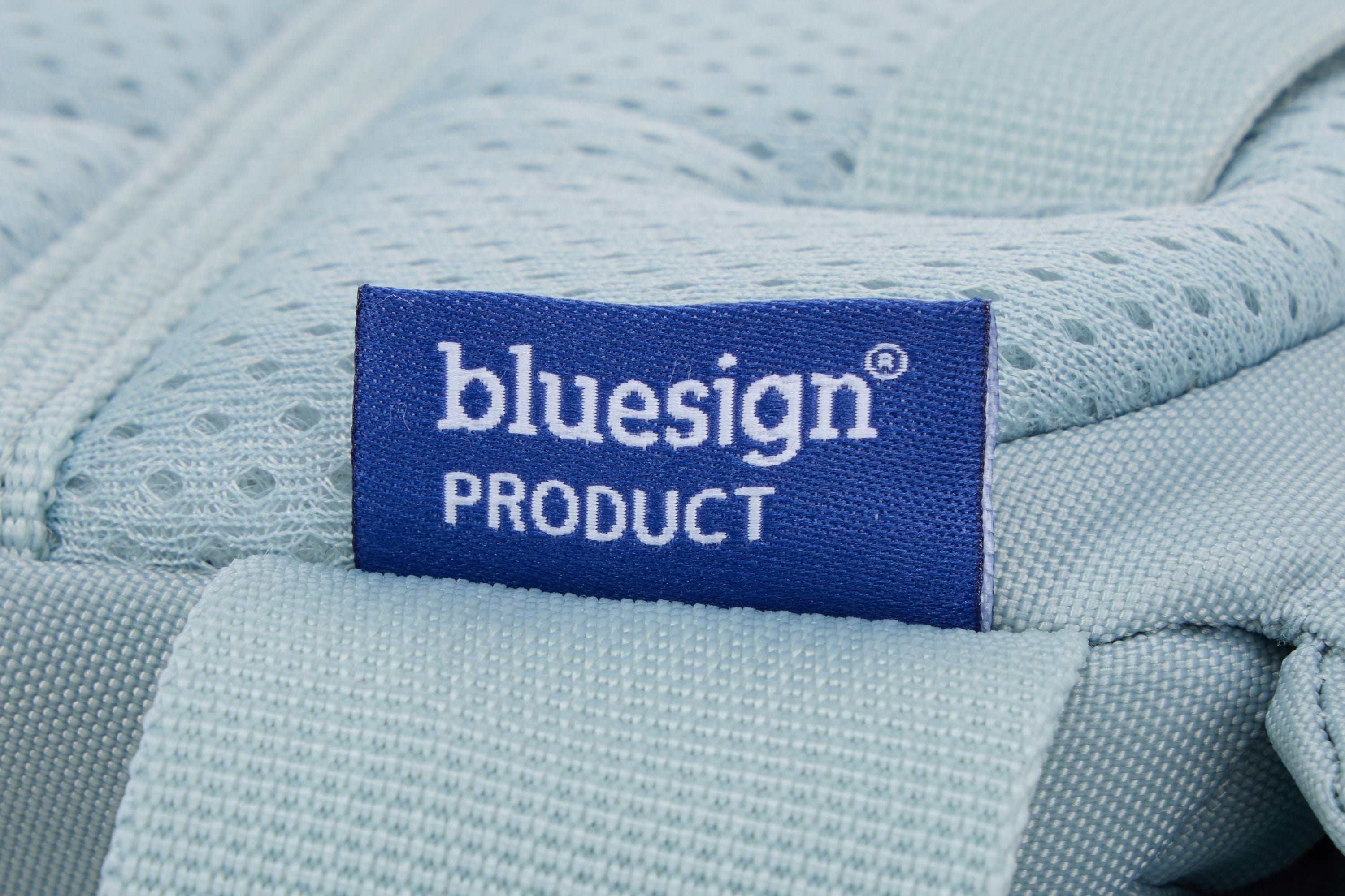 Thule EnRoute sling bag 2L soft blue/darkest blue