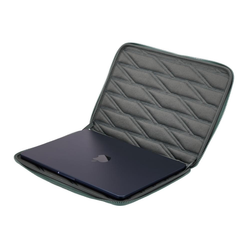 Thule Gauntlet MacBook® Pro sleeve 14" hazy green