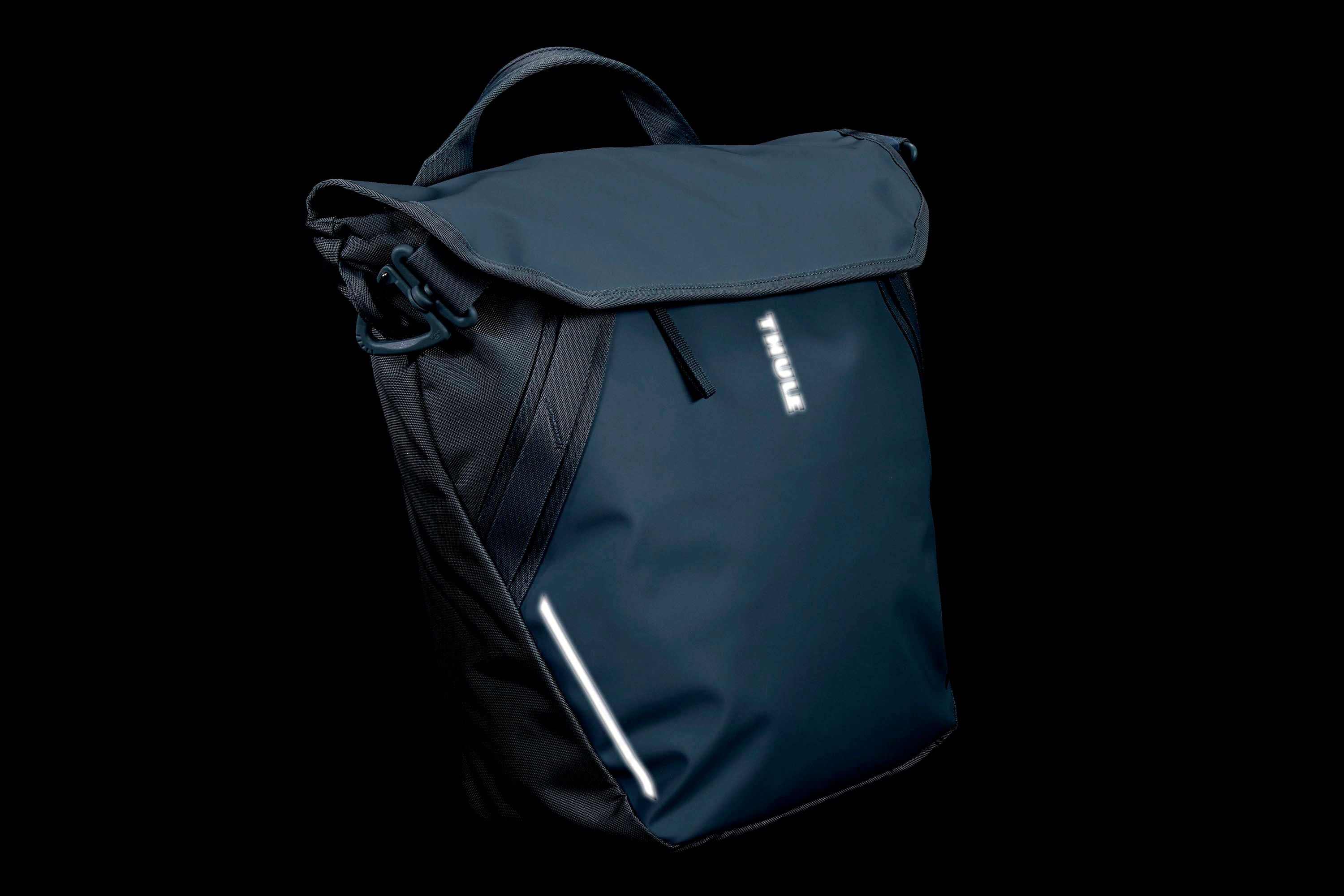 Thule Chasm tote with InLock 25L mid blue