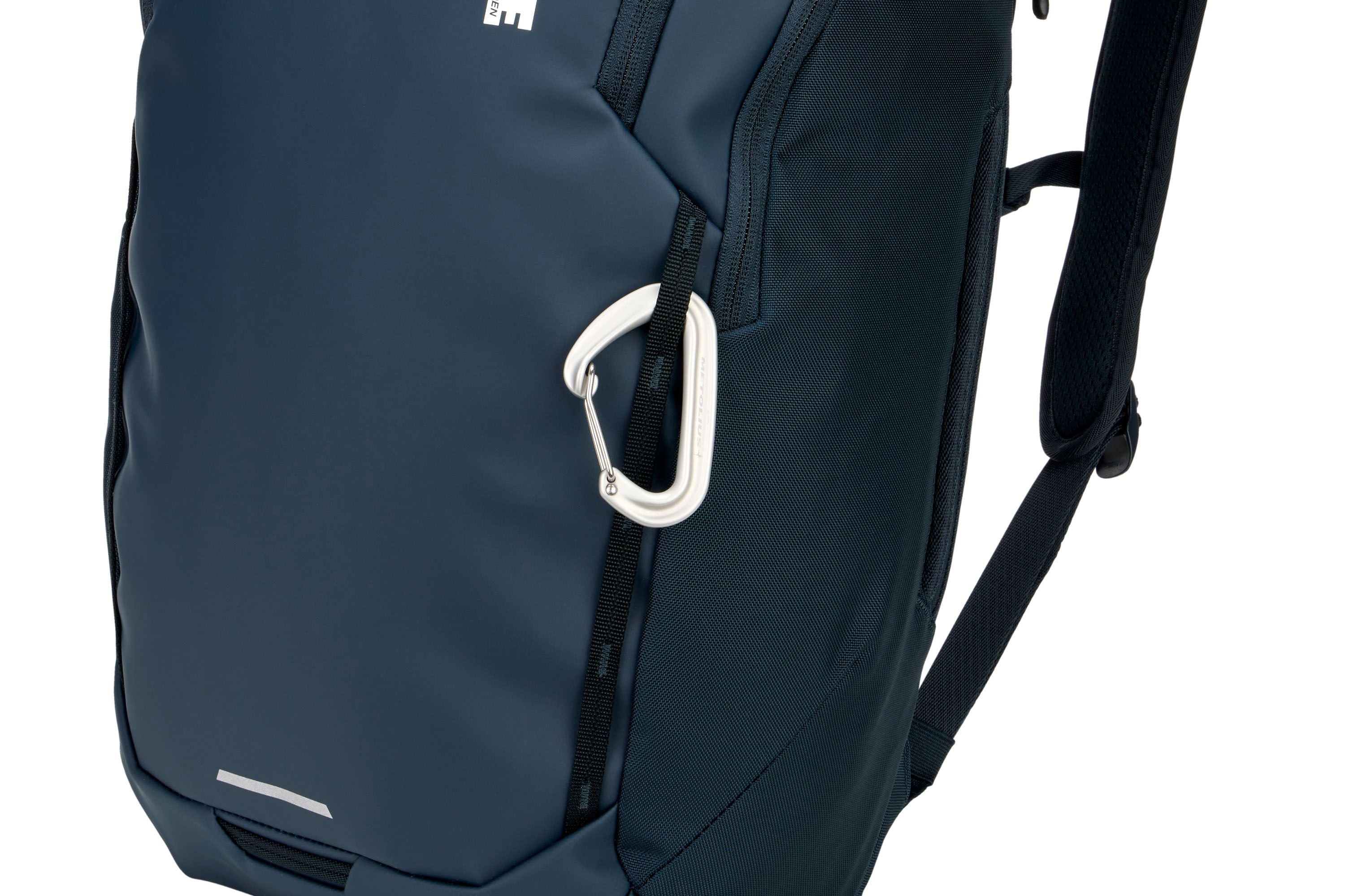 Thule Chasm backpack 26L darkest blue