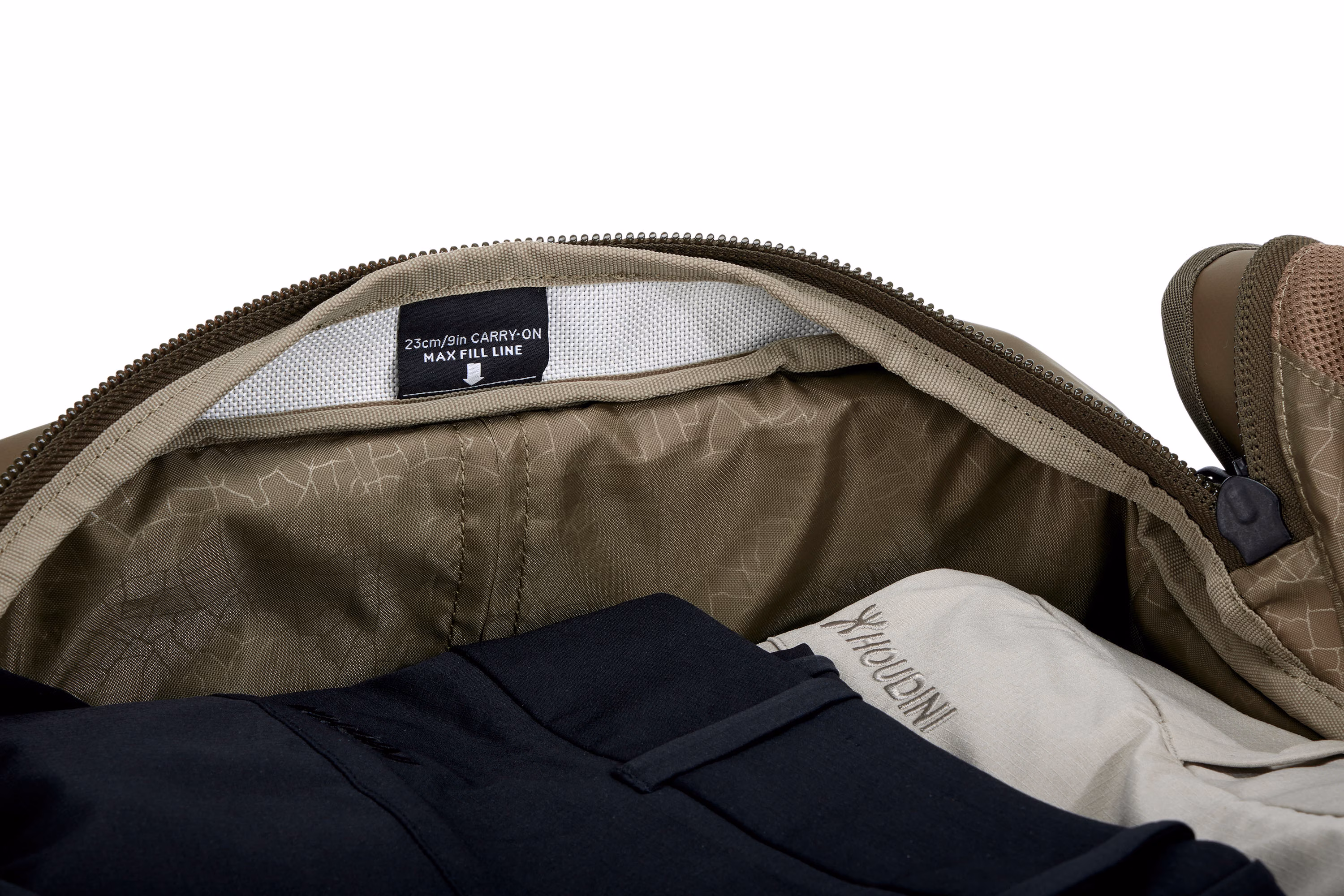 Thule Chasm carry on deep khaki